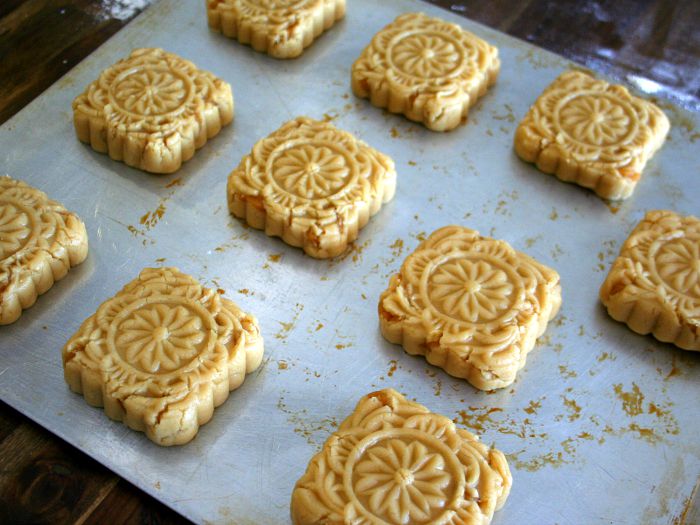 The Most Satisfying Mooncake You'll Ever Eat