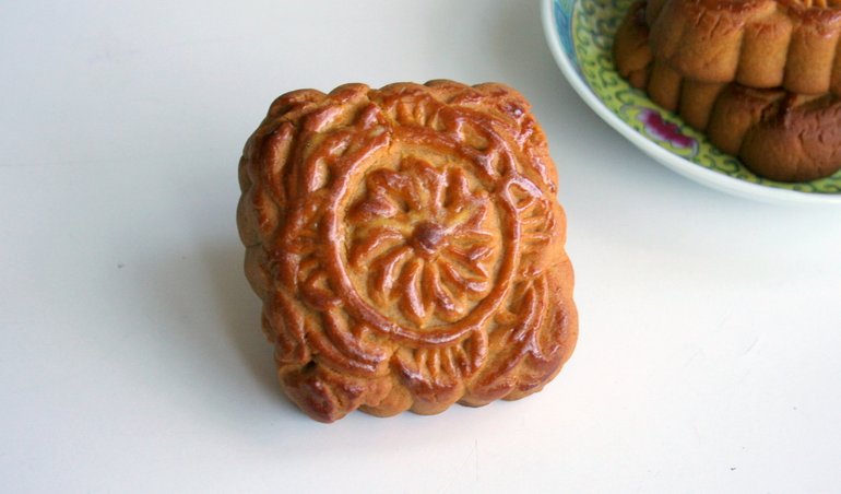 Can't have the mooncake and eat it too: Why China is cracking down on the  holiday dessert