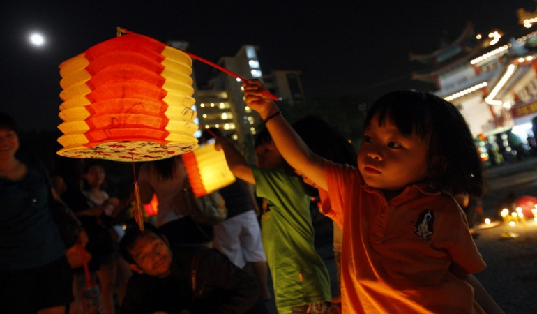 Mid-Autumn Festival Lanterns: 11 Easy Designs To DIY With Kids