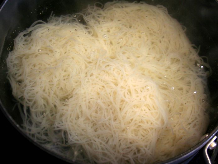 Rice Noodles with Pork and Bean Sprouts