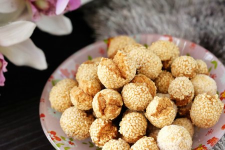 Sesame Balls