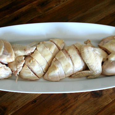 How to Make a Whole White Cut Chicken