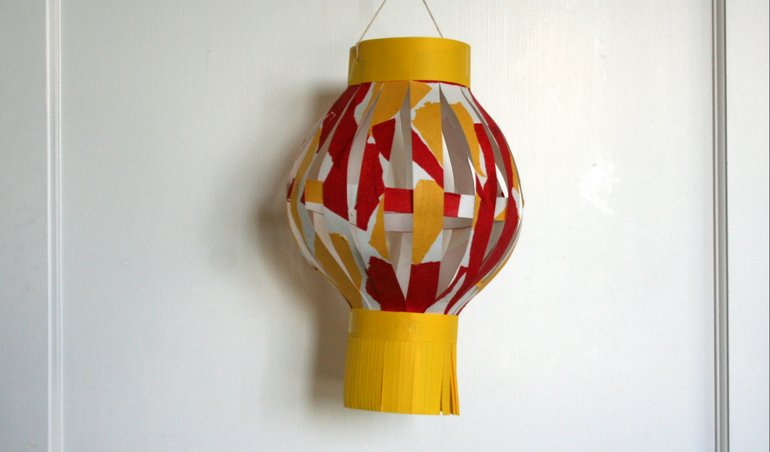 How to Make a Chinese New Year Lantern from Red Envelopes - Too